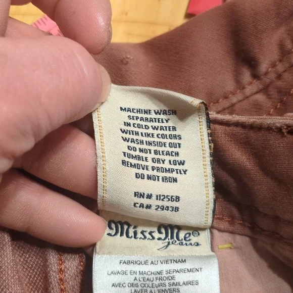 Miss Me Dusty Rose Signature Skinny Jeans - Low Rise Size 26 - Picture 15 of 15